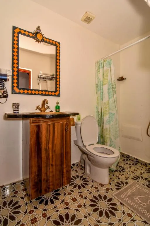 Double Room with Private Bathroom 2