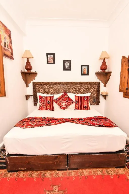 Double Room with Private Bathroom 4