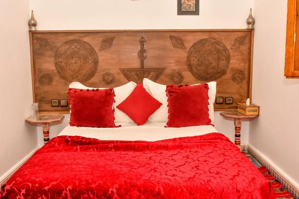 Double Room with Private Bathroom 14