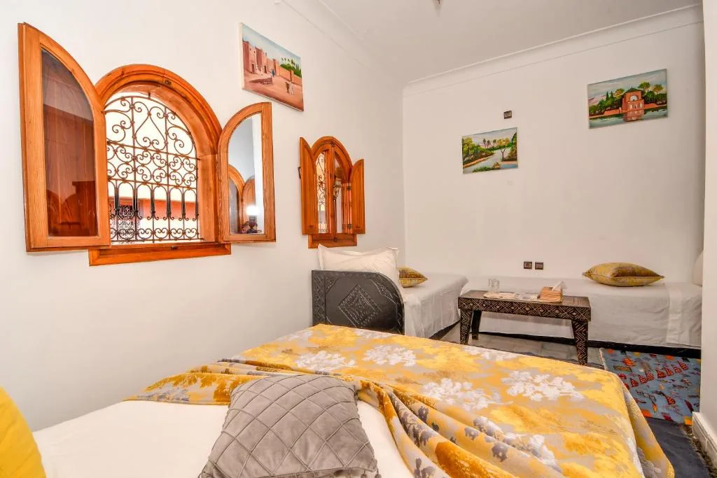 Deluxe Double Room with Extra Bed 9