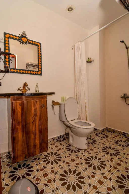 Habitación Doble con Baño Privado 9