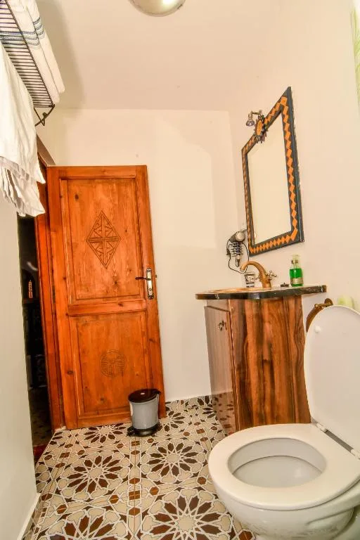 Chambre Double avec Salle de Bain Privée 7