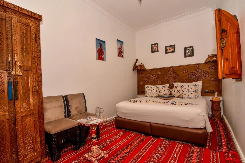 Chambre Double avec Salle de Bain Privée 15